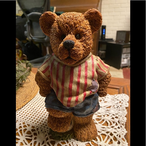 Vintage heavy bear figurine in mint condition. - Picture 1 of 3